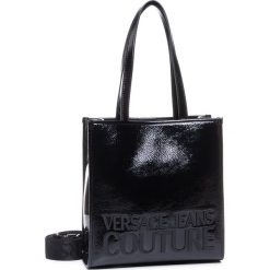 Torebka VERSACE JEANS COUTURE - E1VVBBM3 71412 899. Czarne torebki klasyczne damskie Versace Jeans Couture, bez wzorów, z jeansu, klasyczne, bez dodatków. W wyprzedaży za 459,00 zł.