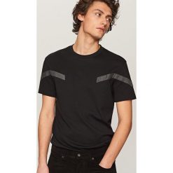 T-shirty męskie: T-shirt z panelami przy rękawach – Czarny