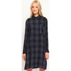 KOSZULA DŁUGI RĘKAW DAMSKA W KRATĘ. Czarne koszule damskie Top Secret, na co dzień, bez wzorów, eleganckie, bez kołnierzyka, z długim rękawem. W wyprzedaży za 39,99 zł.