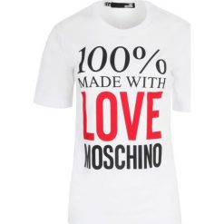T-shirt Love Moschino. Białe koszulki damskie s, bez wzorów, z włoskim kołnierzykiem, bez rękawów. Za 199,00 zł.