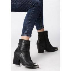 Czarne Kowbojki Amoret. Czarne botki damskie Born2be, eleganckie, za kostkę, bez obcasa, na obcasie, na zamek. Za 159,99 zł.