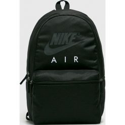 Nike Sportswear - Plecak. Czarne plecaki męskie marki Nike Sportswear, z poliesteru. W wyprzedaży za 99,90 zł.