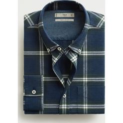 Mango Man - Koszula Pael. Żółte koszule męskie Mango Man, xs, bez wzorów, z bawełny, casualowe, button down, z długim rękawem. W wyprzedaży za 69,90 zł.