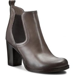 Botki VENEZIA - VE4 S Fan J15 Brązowy. Brązowe botki damskie na obcasie marki Venezia, z gumy, eleganckie. W wyprzedaży za 229,00 zł.
