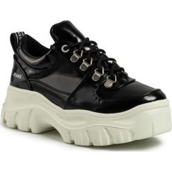 Sneakersy PEPE JEANS - Mayfair Soir PLS10390 Black 999. Czarne półbuty damskie Pepe Jeans, bez wzorów, z jeansu, bez obcasa, na płaskiej podeszwie, bez zapięcia. W wyprzedaży za 299,00 zł.