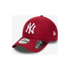 New Era New York Yankees Diamond Era Essential Czapka z daszkiem Czerwony. Czerwone czapki męskie New Era, z haftami, z poliesteru. Za 119,95 zł.