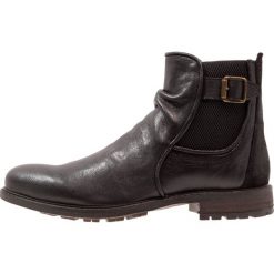 Steve Madden LOREN Botki kowbojki i motocyklowe black. Czarne botki męskie Steve Madden, bez zapięcia. W wyprzedaży za 535,20 zł.