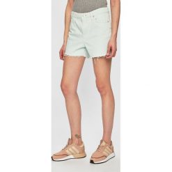 Vero Moda - Szorty jeansowe. Zielone szorty damskie Vero Moda, s, bez wzorów, z bawełny, casualowe. W wyprzedaży za 59,90 zł.