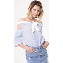 Niebieska Bluzka Admirable Woman. Niebieskie bluzki damskie Born2be, s, bez wzorów, z okrągłym kołnierzem, z krótkim rękawem. Za 39,99 zł.