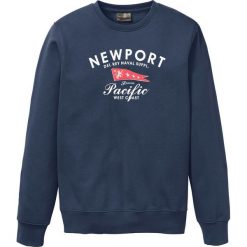 Bluza z nadrukiem bonprix ciemnoniebieski z nadrukiem. Niebieskie bluzy męskie bonprix, s, z nadrukiem, bez kołnierzyka, bez rękawów, bez kaptura. Za 54,99 zł.