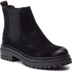 Sztyblety WRANGLER - Courtney Chelsa WL92662A Black 062. Czarne kozaki damskie Wrangler, z materiału. W wyprzedaży za 239,00 zł.