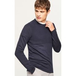 Sweter ze ściągaczową górą - Granatowy. Niebieskie swetry klasyczne męskie marki Reserved, l. W wyprzedaży za 59,99 zł.