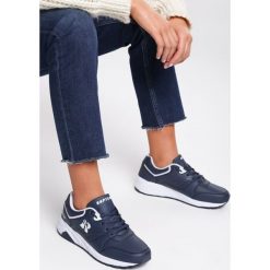Granatowe Buty Sportowe Escape The World. Niebieskie buty sportowe damskie Renee, z nadrukiem, sportowe. Za 89,99 zł.