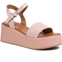 Sandały INUOVO - 602001 Blush. Różowe klapki damskie Inuovo, bez wzorów, ze skóry, bez obcasa, na koturnie. Za 299,00 zł.