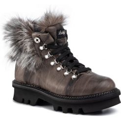 Trapery MONTELLIANA - Aurora MNTL4 Grey/Grigio. Szare trapery damskie Montelliana, ze skóry, bez obcasa, bez zapięcia. W wyprzedaży za 1319,00 zł.