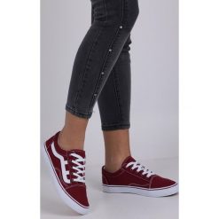 Bordowe trampki sznurowane casu ltd203-3. Czerwone trampki dziewczęce Casu, bez wzorów, z materiału, na sznurówki. Za 89,99 zł.