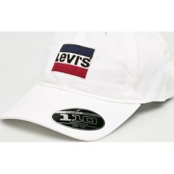 Levi's - Czapka. Brązowe czapki z daszkiem damskie Levi's®, z bawełny. Za 119,90 zł.