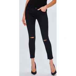 Answear - Jeansy. Różowe jeansy damskie ANSWEAR, s, bez wzorów, z elastanu. W wyprzedaży za 49,90 zł.