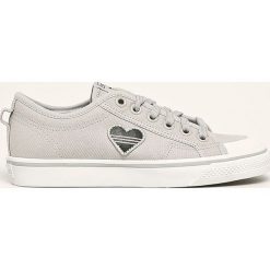 Adidas Originals - Tenisówki. Szare trampki i tenisówki damskie adidas Originals, bez wzorów, z gumy, bez zapięcia. W wyprzedaży za 249,90 zł.