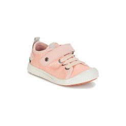 Buty Dziecko Kickers ZHOU. Różowe trampki dziewczęce Kickers, bez wzorów, bez zapięcia. Za 199,20 zł.