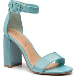 Sandały TOMMY HILFIGER - Heeled Sandal Tommy Pastel FW0FW04116 Aqua Haze 447. Klapki damskie TOMMY HILFIGER. W wyprzedaży za 429,00 zł.