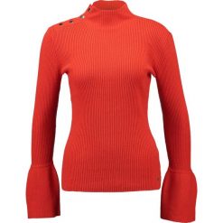 Swetry klasyczne damskie: Twist & Tango LIZZIE FUNNEL NECK Sweter tomato