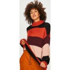 Vero Moda - Sweter. Pomarańczowe swetry klasyczne damskie marki Vero Moda, s, z dzianiny. W wyprzedaży za 129,90 zł.