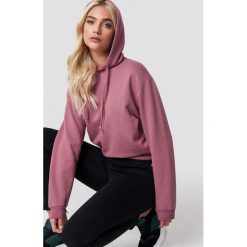 NA-KD Basic Bluza z kapturem basic - Pink. Różowe bluzy damskie marki NA-KD Basic, bez wzorów, z długim rękawem, długie, z kapturem. Za 100,95 zł.