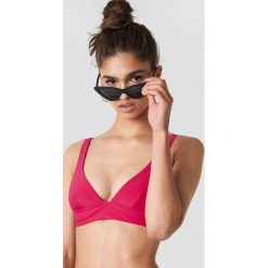 NA-KD Swimwear Góra bikini z szerokim paskiem - Pink. Różowe bikini NA-KD Swimwear. Za 80,95 zł.