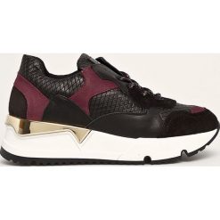 Bullboxer - Buty. Brązowe buty sportowe damskie Bullboxer, ze skóry. W wyprzedaży za 269,90 zł.