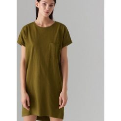 Bawełniana sukienka oversize - Khaki. Brązowe sukienki damskie Mohito, s, bez wzorów, z bawełny, bez kołnierzyka, bez rękawów, oversize. Za 69,99 zł.