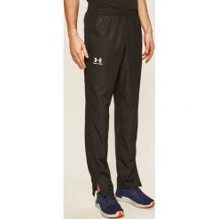 Under Armour - Spodnie. Szare spodnie męskie Under Armour, s, z nadrukiem, z poliesteru. Za 169,90 zł.