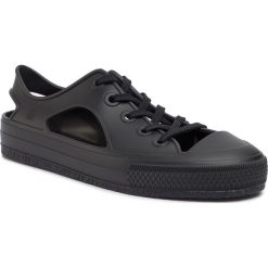 Sandały MELISSA - Star In Love Low Ad 32689 Black 52292. Czarne klapki damskie Melissa, bez wzorów, z tworzywa sztucznego, bez obcasa. Za 299,00 zł.