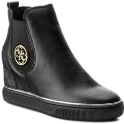 Botki GUESS - Freda FLFRE3 LEA12 BLACK/BLACK. Czarne botki damskie skórzane marki Guess. W wyprzedaży za 339,00 zł.