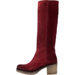 Pinto Di Blu Kozaki na platformie red. Czerwone buty zimowe damskie Pinto Di Blu, z materiału, na platformie. Za 609,00 zł.