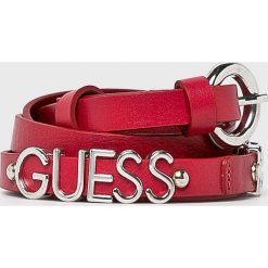 Guess Jeans - Pasek skórzany. Czerwone paski damskie Guess Jeans, z aplikacjami, z jeansu. Za 279,90 zł.