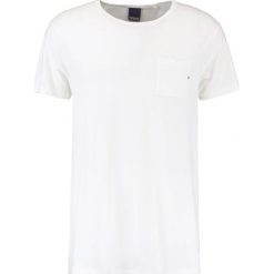 T-shirty męskie: Scotch & Soda POCKET TEE IN SEASONAL Tshirt basic denim white