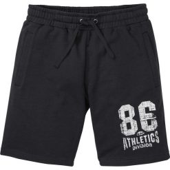 Bermudy dresowe z nadrukiem bonprix czarny. Czarne spodenki i szorty męskie bonprix, xl, z nadrukiem, z dresówki. Za 59,99 zł.