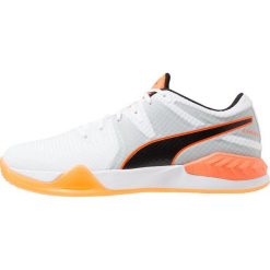 Puma EXPLODE 1 Obuwie do piłki ręcznej white/quarry/shocking orange. Białe buty do koszykówki męskie Puma, z gumy. Za 509,00 zł.