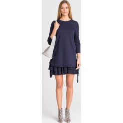 SUKIENKA TWINSET. Niebieskie sukienki damskie Twinset, na co dzień, bez wzorów, z materiału, z okrągłym kołnierzem, bez rękawów, mini, proste. Za 944,30 zł.