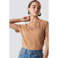 T-shirty damskie: NA-KD Trend T-shirt Hang Out - Beige