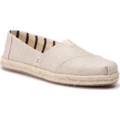 Espadryle TOMS - Classic 10013508 Natural Realized Metallic Woven. Brązowe espadryle damskie Toms, bez wzorów, z tworzywa sztucznego, bez obcasa, na płaskiej podeszwie. Za 239,00 zł.