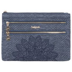 Desigual Portfel Mone Aquiles Multi Zip Navy 18Wayp24 5000. Niebieskie portfele damskie marki Desigual, bez wzorów. W wyprzedaży za 101,00 zł.