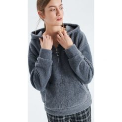 Puszysta bluza - Szary. Szare bluzy damskie Cropp, s, bez wzorów, bez rękawów, bez kaptura. W wyprzedaży za 49,99 zł.