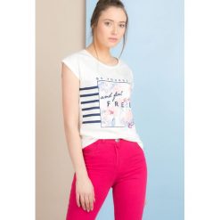 T-shirt na lato. T-shirty damskie Monnari, uniwersalny, z nadrukiem, z bawełny, klasyczne, z klasycznym kołnierzykiem. Za 39,95 zł.