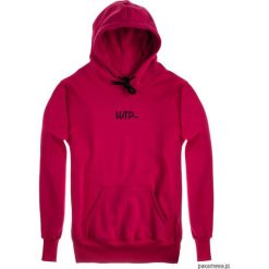 Bluza Damska HOODIE CLASSIC HARPTONE CARMIN. Czerwone bluzy damskie Pakamera, bez wzorów, z długim rękawem, długie, bez kaptura. Za 206,00 zł.