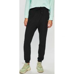 Puma - Spodnie. Czarne spodnie damskie Puma, s, bez wzorów, z elastanu. Za 289,90 zł.