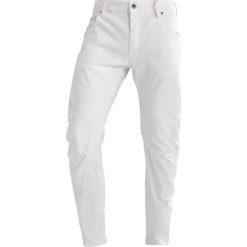 GStar ARC 3D SLIM Jeansy Slim Fit inza white. Białe jeansy męskie G-Star. W wyprzedaży za 249,50 zł.