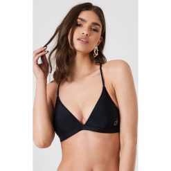 Calvin Klein Góra bikini Triangle-RP Strap - Black. Czarne bikini Calvin Klein, z haftami. W wyprzedaży za 101,48 zł.