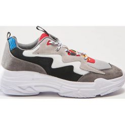 Kolorowe sneakersy na grubej podeszwie - Wielobarwn. Szare sneakersy damskie marki House. Za 139,99 zł.